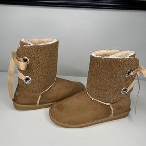 US Sports Faux Sheepskin Bow Back Short Boot brown